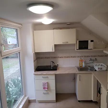 Holiday home Tom Apartmans1 *